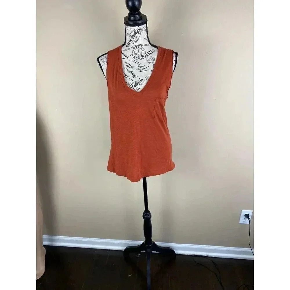 3/$25 Bundle of 3 Women's Jersey Tee shirt-size M
